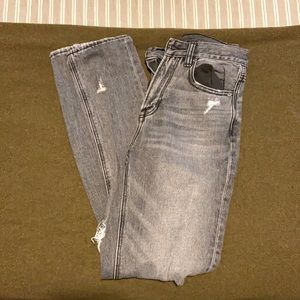 Black/gray distressed American eagle jeans